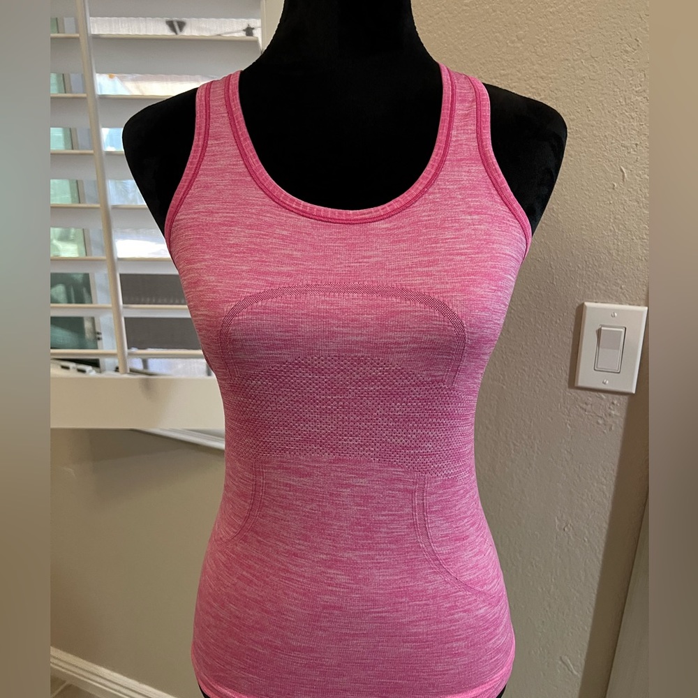 Lululemon tank